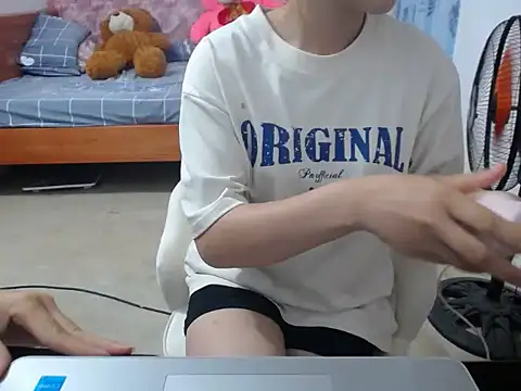 Snapshot of Lyna_207 chatting on October 20, 2025, 1:55 pm Lyna 207 online show from October 20, 2025, 1:55 pm