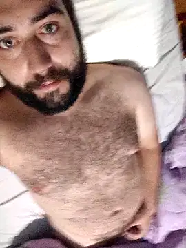 GluingPerson online show from October 25, 2025, 3:38 am