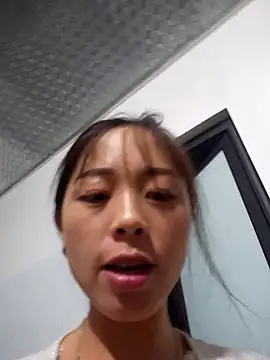 Snapshot of mochi_suka chatting on October 19, 2025, 12:19 pm mochi suka online show from October 19, 2025, 12:19 pm