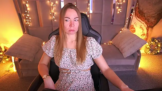 Snapshot of VixenMuse chatting on March 2, 2026, 9:11 pm VixenMuse online show from March 2, 2026, 9:11 pm