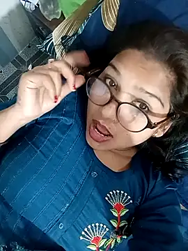 Snapshot of Vanshika1432 chatting on October 24, 2025, 5:12 pm Vanshika1432 online show from October 24, 2025, 5:12 pm