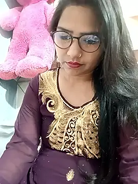 Snapshot of Vanshika1432 chatting on November 10, 2025, 4:17 am Vanshika1432 online show from November 10, 2025, 4:17 am