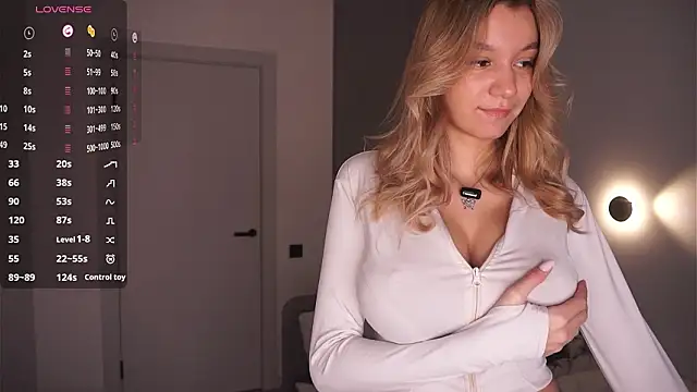 BrynnHolverson online show from March 11, 2026, 7:41 pm