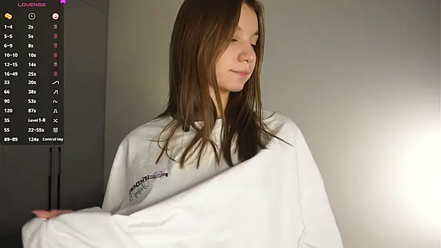 BrynnHolverson online show from November 29, 2025, 7:36 pm