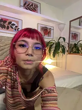 Emma duff online show from May 21, 2026, 7:44 pm