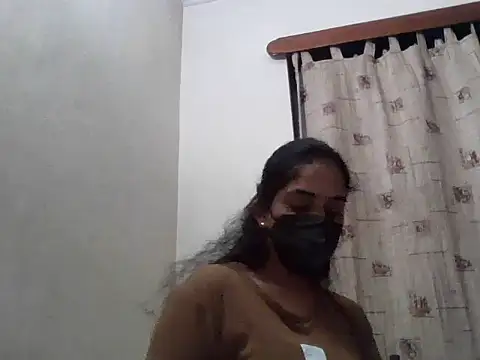 shainiasha1 online show from October 17, 2025, 3:14 pm