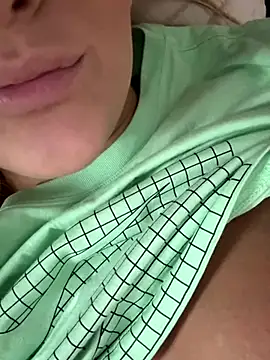Snapshot of alessia_ferri chatting on October 17, 2025, 9:12 am alessia ferri online show from October 17, 2025, 9:12 am