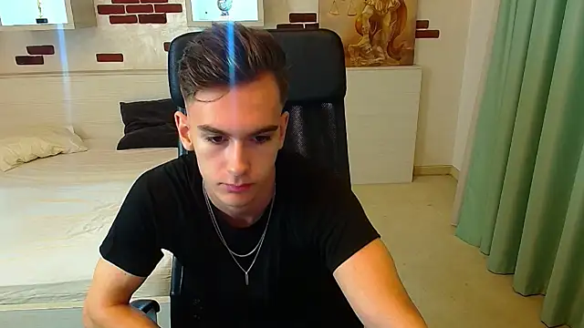 Snapshot of BradyFlint chatting on October 18, 2025, 4:14 am BradyFlint online show from October 18, 2025, 4:14 am