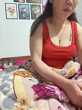 tabby-cat11 online show from February 11, 2026, 7:03 pm