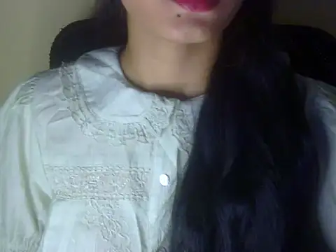 Snapshot of Shezi_N chatting on July 13, 2026, 1:43 pm Shezi N online show from July 13, 2026, 1:43 pm