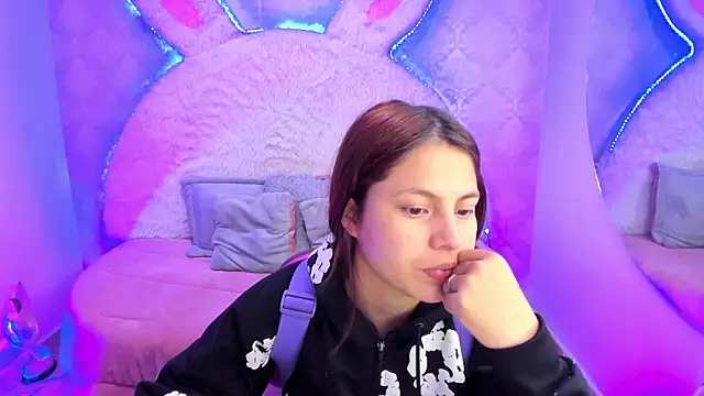 Snapshot of valentina_clk chatting on March 1, 2026, 1:11 pm valentina clk online show from March 1, 2026, 1:11 pm