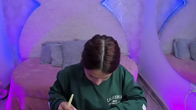 Snapshot of valentina_clk chatting on February 7, 2026, 3:53 pm valentina clk online show from February 7, 2026, 3:53 pm