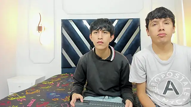 Snapshot of hoot_booys_ chatting on November 20, 2025, 7:58 pm hoot booys online show from November 20, 2025, 7:58 pm