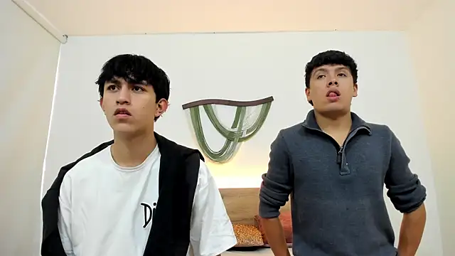 Snapshot of hoot_booys_ chatting on February 8, 2026, 8:50 pm hoot booys online show from February 8, 2026, 8:50 pm