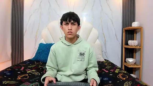 Snapshot of hoot_booys_ chatting on January 10, 2026, 8:59 pm hoot booys online show from January 10, 2026, 8:59 pm