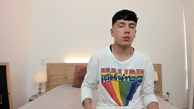 Snapshot of hoot_booys_ chatting on February 11, 2026, 8:20 pm hoot booys online show from February 11, 2026, 8:20 pm