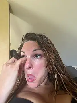 kinkysarahx online show from June 2, 2026, 11:54 am