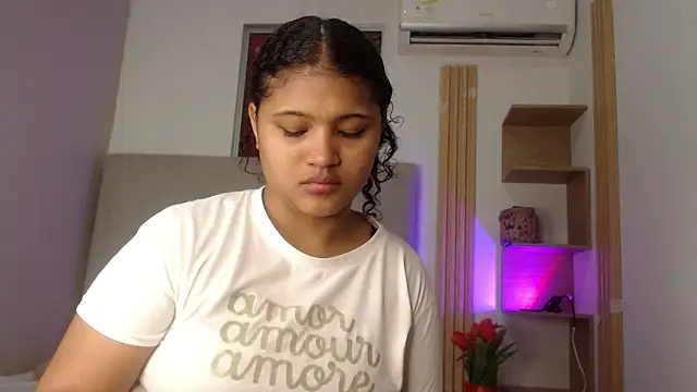 Snapshot of miel_alisha chatting on February 12, 2026, 12:05 pm miel alisha online show from February 12, 2026, 12:05 pm