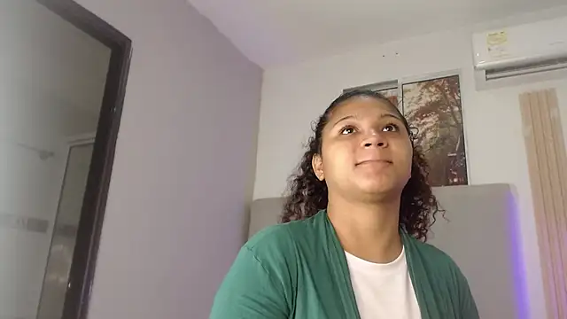 Snapshot of miel_alisha chatting on February 3, 2026, 12:21 pm miel alisha online show from February 3, 2026, 12:21 pm