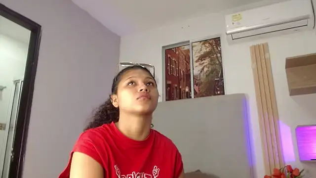 Snapshot of miel_alisha chatting on February 7, 2026, 12:46 pm miel alisha online show from February 7, 2026, 12:46 pm