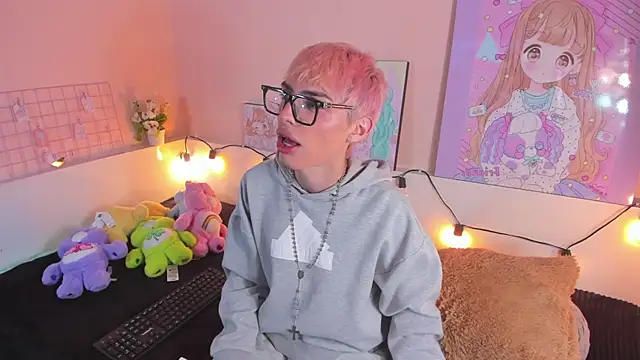 Strawberry Kitty  online show from November 9, 2025, 5:00 am