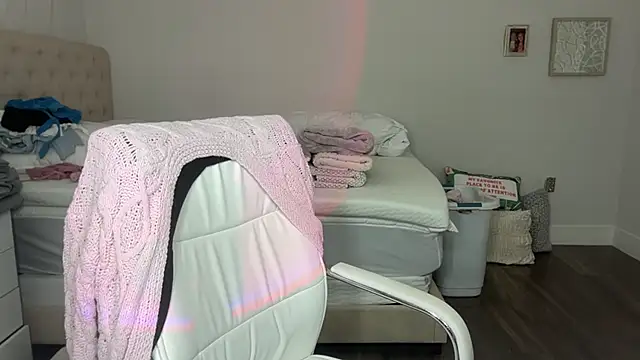 Amberjayxox0 online show from April 2, 2026, 1:57 am