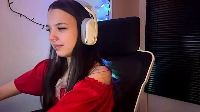 HanaMantanaDell online show from February 16, 2026, 5:22 pm