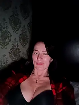 Luna 7777 online show from April 19, 2026, 8:00 pm