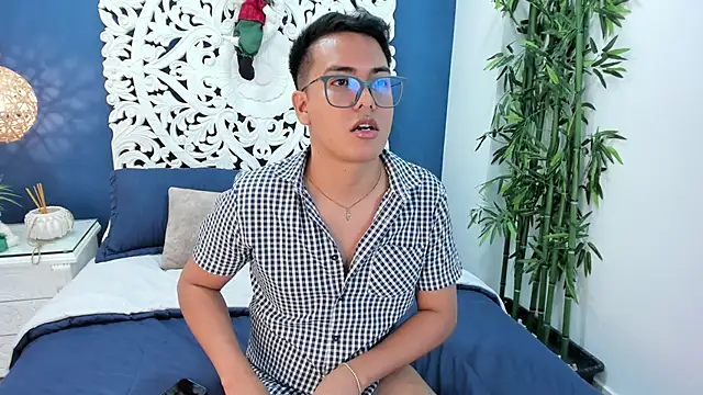 JohnBelRose online show from November 17, 2025, 7:40 pm