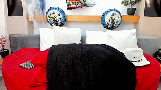 JohnBelRose online show from October 30, 2025, 11:23 pm