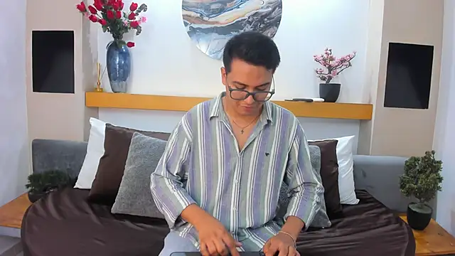 JohnBelRose online show from January 14, 2026, 7:39 pm