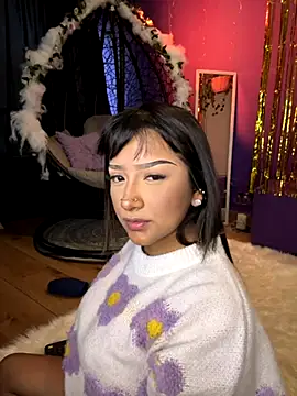 Snapshot of Nefertari__ chatting on October 23, 2025, 11:42 am Nefertari online show from October 23, 2025, 11:42 am