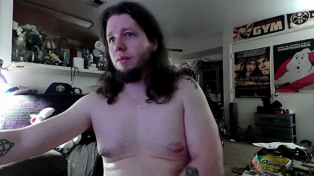 biggerisbetter12 online show from October 30, 2025, 7:33 pm