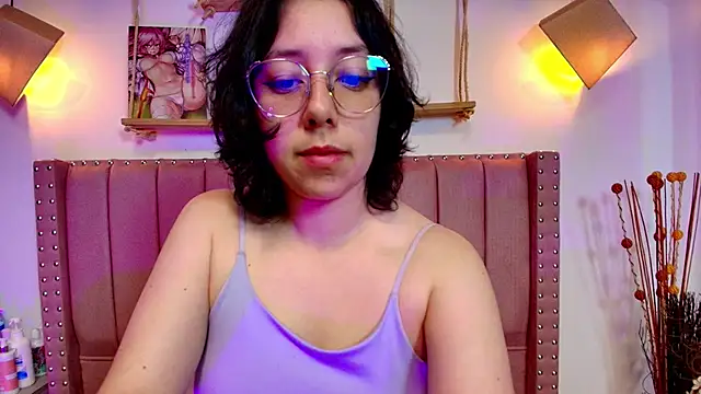 Milie yue online show from October 31, 2025, 2:02 pm