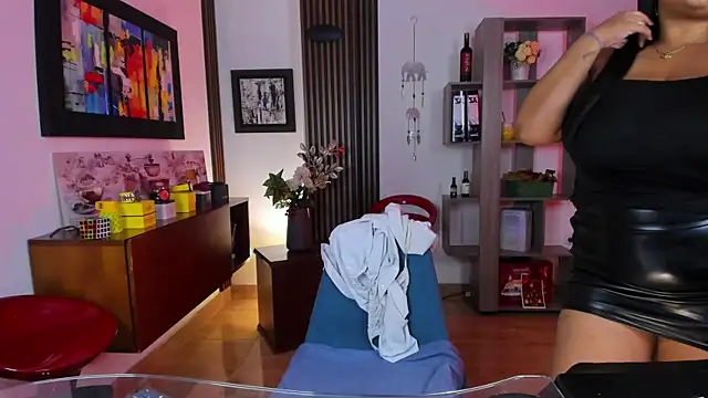 ValentinaNoir online show from April 13, 2026, 6:45 pm