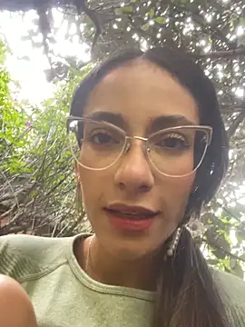 Snapshot of elegant__rouse chatting on February 4, 2026, 7:53 pm elegant rouse online show from February 4, 2026, 7:53 pm