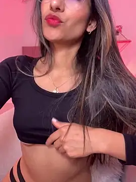 Snapshot of elegant__rouse chatting on April 18, 2026, 11:38 pm elegant rouse online show from April 18, 2026, 11:38 pm