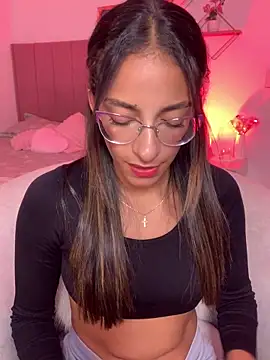 Snapshot of elegant__rouse chatting on May 21, 2026, 9:12 pm elegant rouse online show from May 21, 2026, 9:12 pm