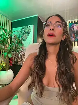 elegant  rouse online show from November 29, 2025, 9:59 pm