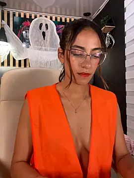 elegant  rouse online show from October 31, 2025, 10:16 pm