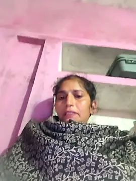 Snapshot of Pooja_shre chatting on November 30, 2025, 10:32 pm Pooja shre online show from November 30, 2025, 10:32 pm