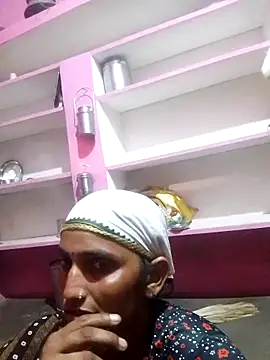 Snapshot of Pooja_shre chatting on November 2, 2025, 1:38 pm Pooja shre online show from November 2, 2025, 1:38 pm