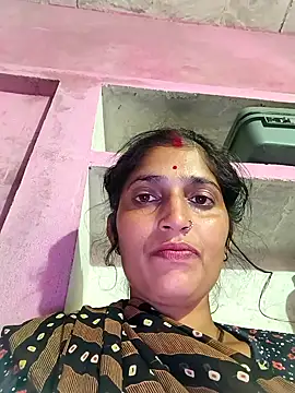 Snapshot of Pooja_shre chatting on November 29, 2025, 4:40 pm Pooja shre online show from November 29, 2025, 4:40 pm