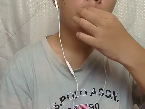 ChubbyButty online show from April 8, 2026, 1:51 am