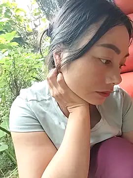 Sinhlinh2020 online show from October 19, 2025, 3:31 am