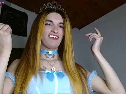 Scarlett crastrawberry online show from May 19, 2026, 10:33 am