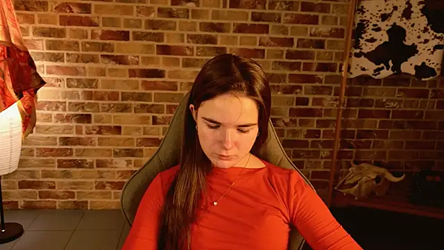 Snapshot of May_Bloom chatting on November 18, 2025, 5:22 am May Bloom online show from November 18, 2025, 5:22 am