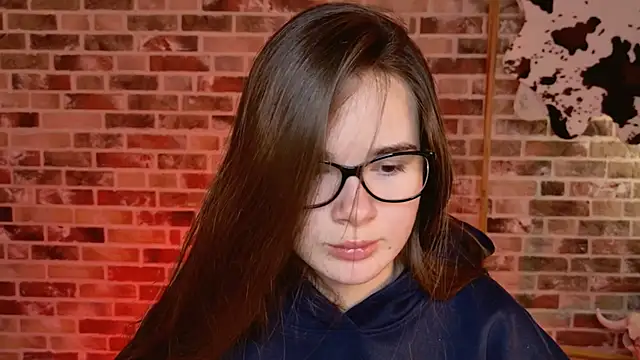 Snapshot of May_Bloom chatting on February 12, 2026, 6:02 am May Bloom online show from February 12, 2026, 6:02 am