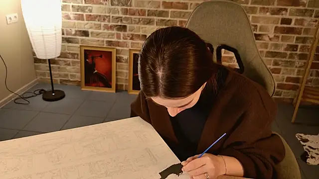 Snapshot of May_Bloom chatting on December 16, 2025, 5:11 am May Bloom online show from December 16, 2025, 5:11 am