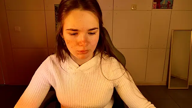 Snapshot of May_Bloom chatting on February 16, 2026, 6:12 am May Bloom online show from February 16, 2026, 6:12 am